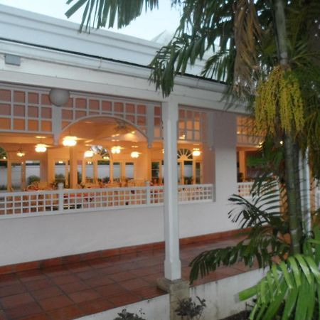 Hotel Pommarine Bridgetown Extérieur photo