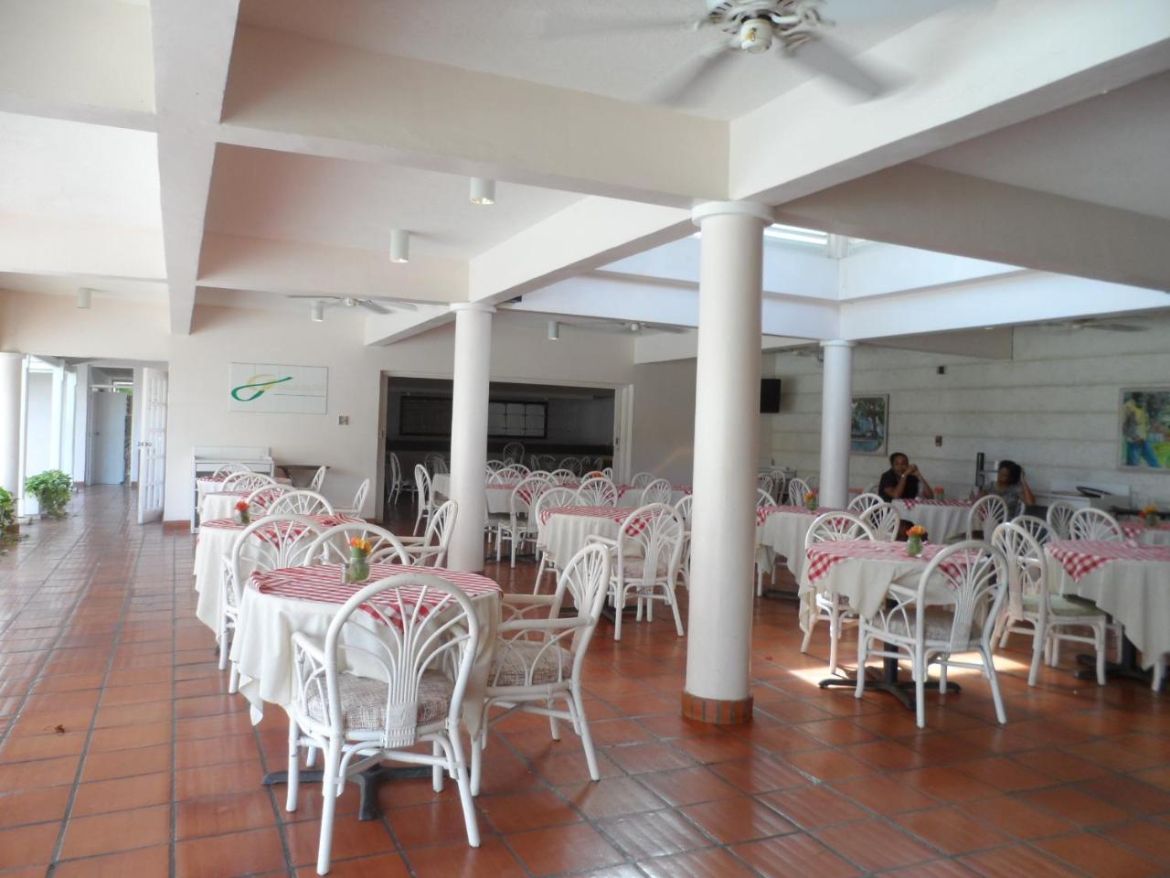 Hotel Pommarine Bridgetown Extérieur photo