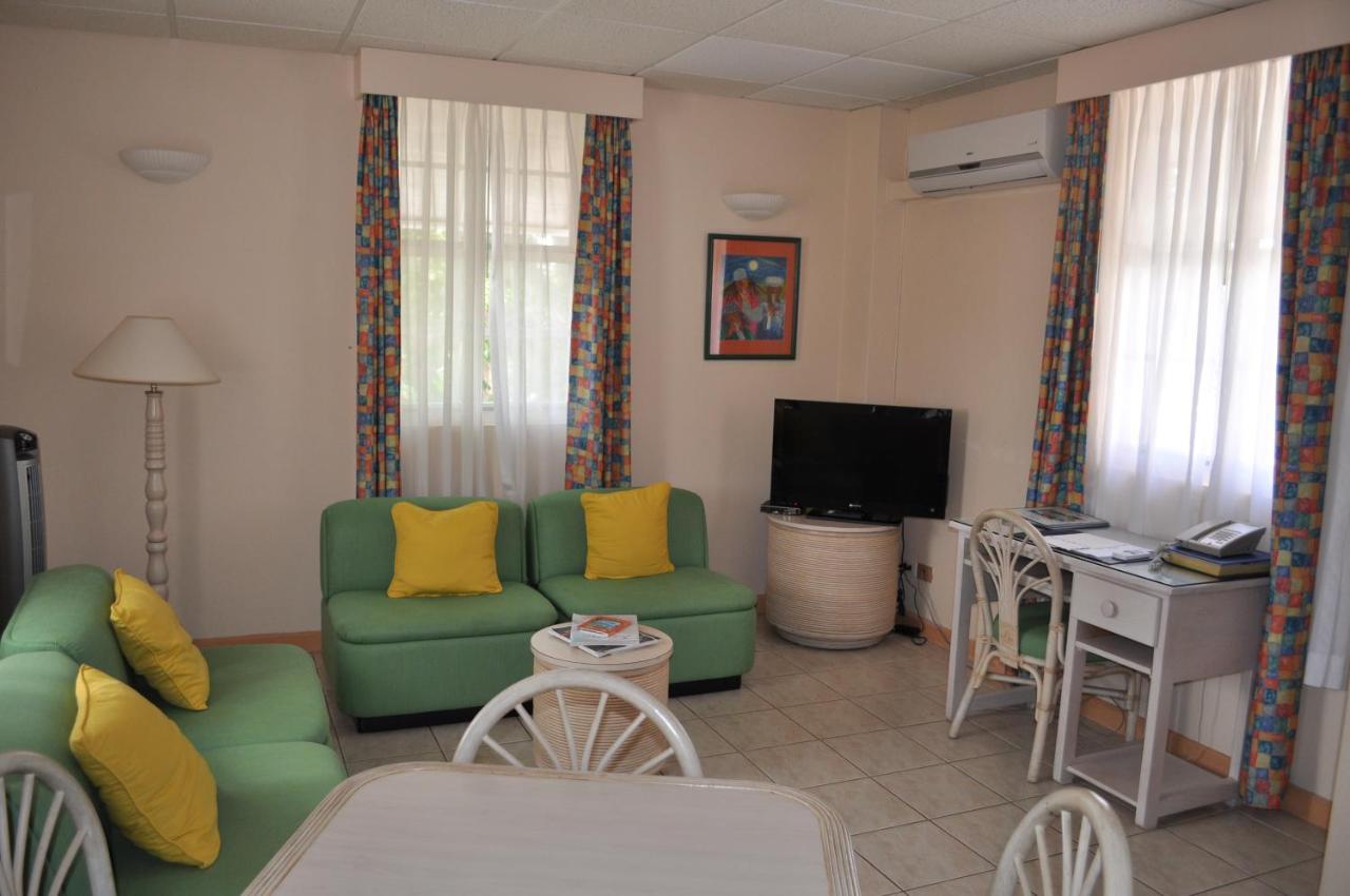 Hotel Pommarine Bridgetown Extérieur photo