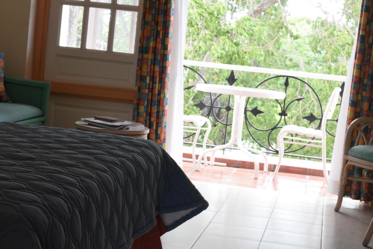 Hotel Pommarine Bridgetown Extérieur photo