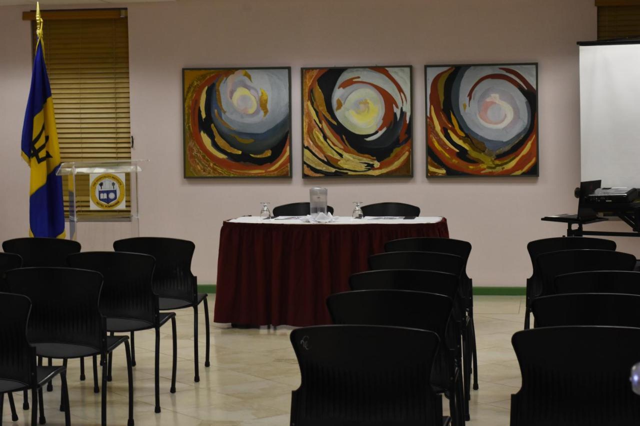 Hotel Pommarine Bridgetown Extérieur photo